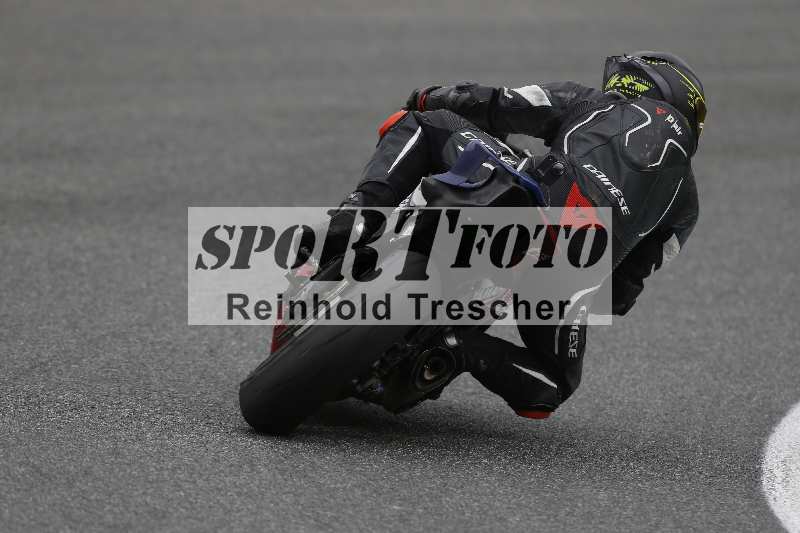 Archiv-2025/02 28.-31.01.2025 Moto Center Thun Jerez/rot-red/218